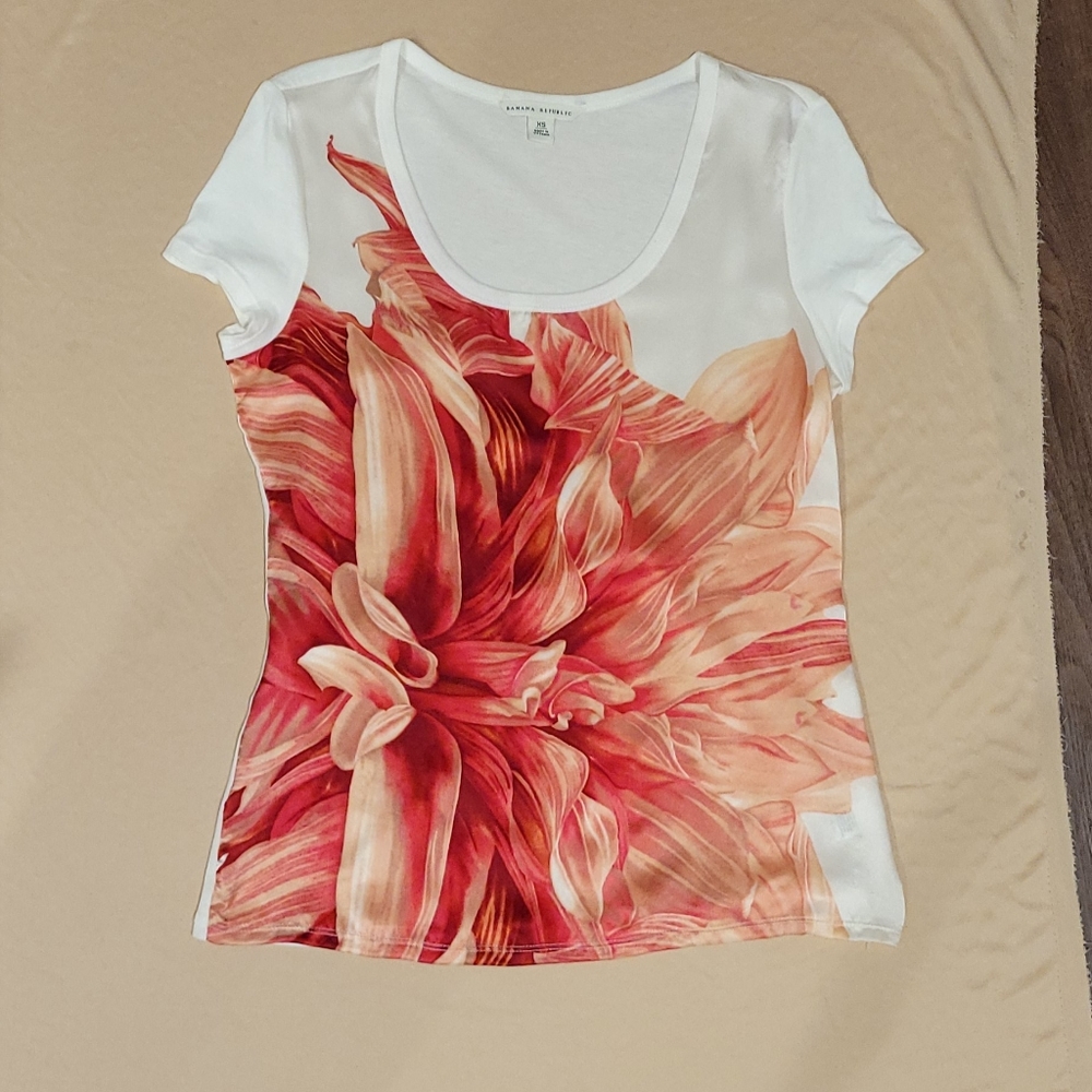 Banana Republic White Floral Silk shirt Multi Red, Orange Tone Flower New